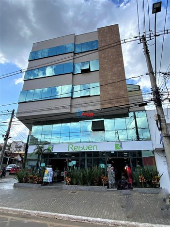 business em Avenida Wilson Alvarenga, Carneirinhos - João Monlevade - MG