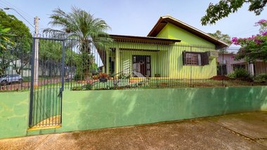 house em Rua Luiz Voelcker, Três Figueiras - Porto Alegre - RS