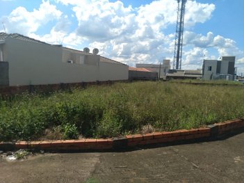 land_lot em Rua Moacyr Teixeira, Jardim Regina - Botucatu - SP