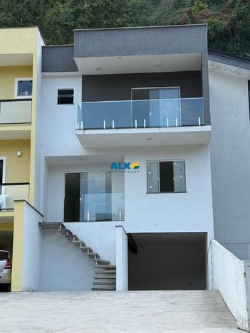 house em Rua Accacio Erthal, Piratininga - Niterói - RJ