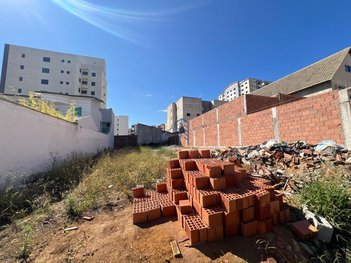 land_lot em Rua São Francisco de Assis, Candeias - Vitória da Conquista - BA