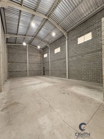 industrial em Rua Paulo Jacinto, Jardim São Vicente - Cotia - SP
