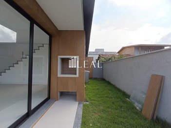 house em Rua Grumixama, Campeche - Florianópolis - SC