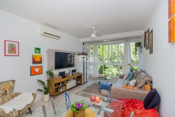 apartment em Rua Valença, Vila Ipiranga - Porto Alegre - RS