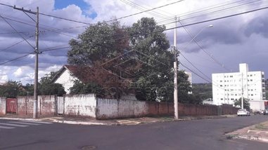 house em Rua Doutor Fábio Leite Guimarães, Centro - Agudos - SP
