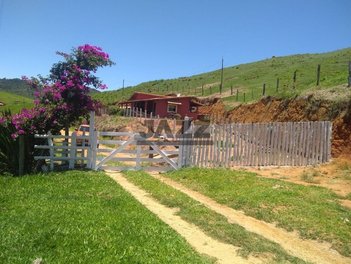 agricultural em Praça Manoel Antonio de Carvalho, Centro - Paraibuna - SP