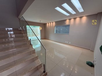 house em Rua Trinta e Dois, Morada do Ouro - Cuiabá - MT