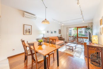 apartment em Rua Chile, Jardim Botânico - Porto Alegre - RS