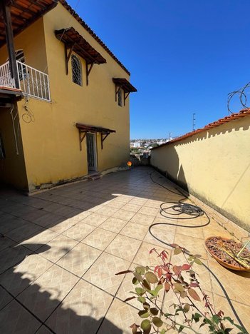 house em Rua Professor Tristão da Cunha, Planalto - Belo Horizonte - MG