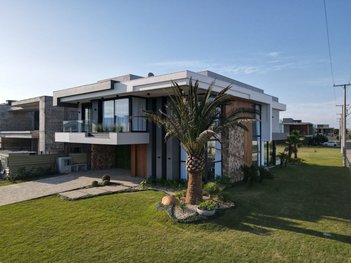 house em Rua Rio Jacuí, Xangri-Lá - Xangri-Lá - RS