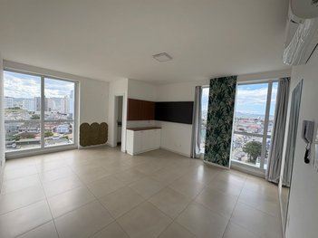 business em Avenida Barão do Rio Branco, Centro - Palhoça - SC