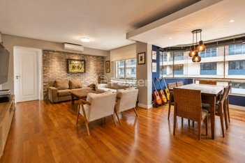 apartment em Rua Carlos Trein Filho, Auxiliadora - Porto Alegre - RS