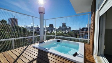 apartment em Rua dos Chernes, Jurerê - Florianópolis - SC
