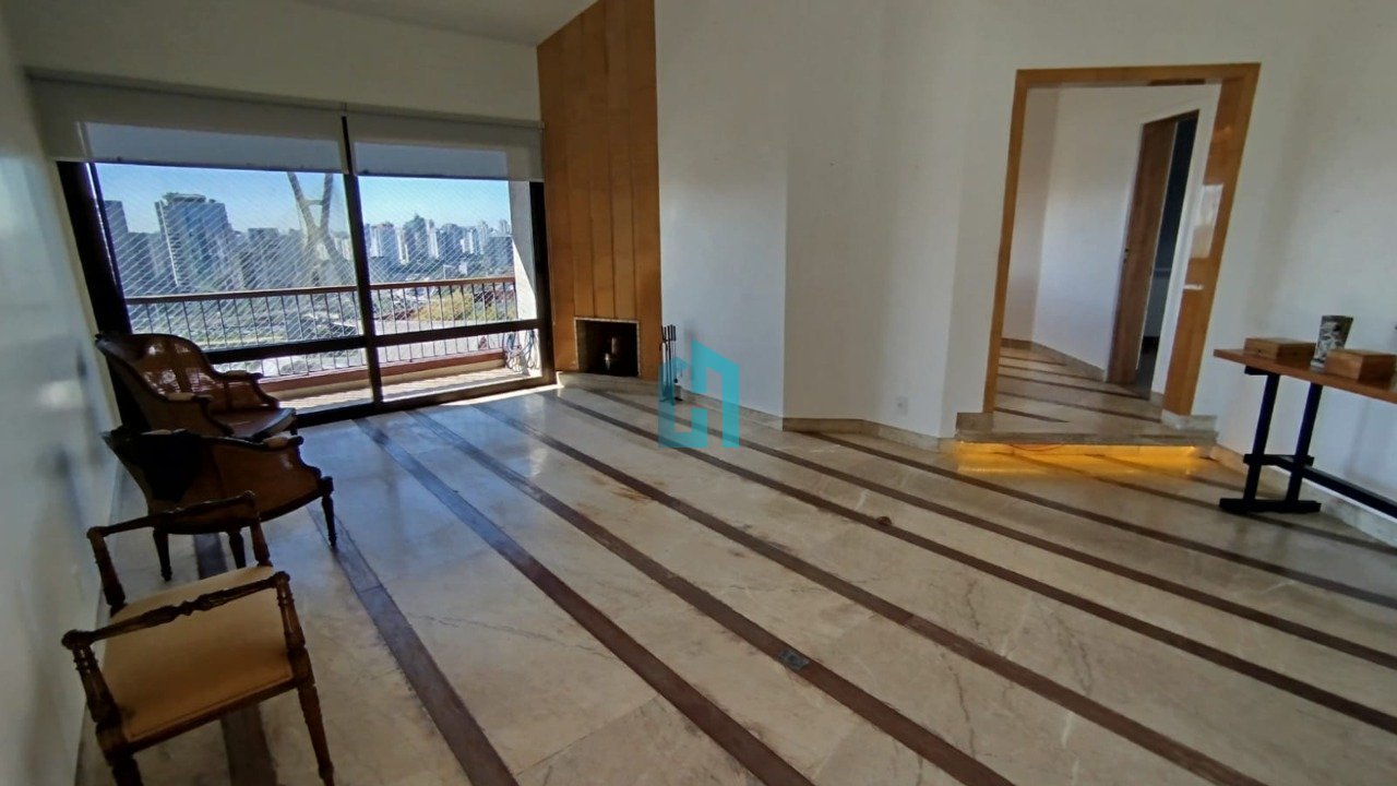 01 SALA 03