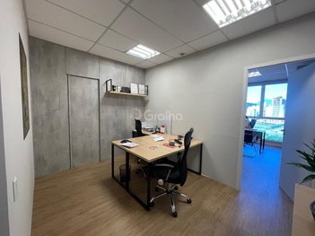 office em Rua da Praça, Pedra Branca - Palhoça - SC