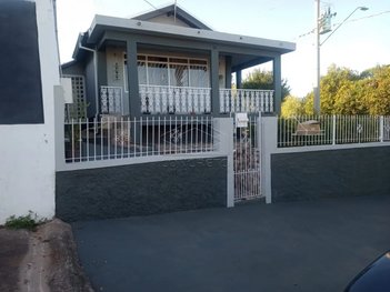 house em Rua Octacílio Bernardino de Campos, Conjunto Habitacional Humberto Popolo - Botucatu - SP