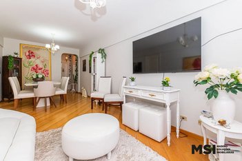 apartment em Rua Doutor Alexandre Gutierrez, Água Verde - Curitiba - PR