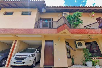 house em Rua Dona Zulmira, Cavalhada - Porto Alegre - RS