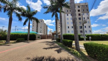 apartment em Rua Sidrak Silva Filho, Conjunto Habitacional Santiago II - Londrina - PR