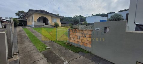 house em Rua General Osório, Água Verde - Blumenau - SC
