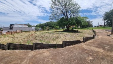 land_lot em Rua Professor Benedito Pires de Almeida, Jardim Itália - Botucatu - SP