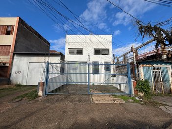 industrial em Rua Dona Margarida, São João - Porto Alegre - RS