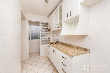apartment em Rua Jataí, Cristal - Porto Alegre - RS