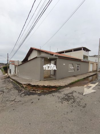 house em Rua Moacir Lucinda de Souza, Parque Boa Vista - Varginha - MG
