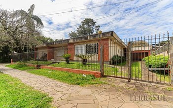 house em Avenida Copacabana, Vila Assunção - Porto Alegre - RS