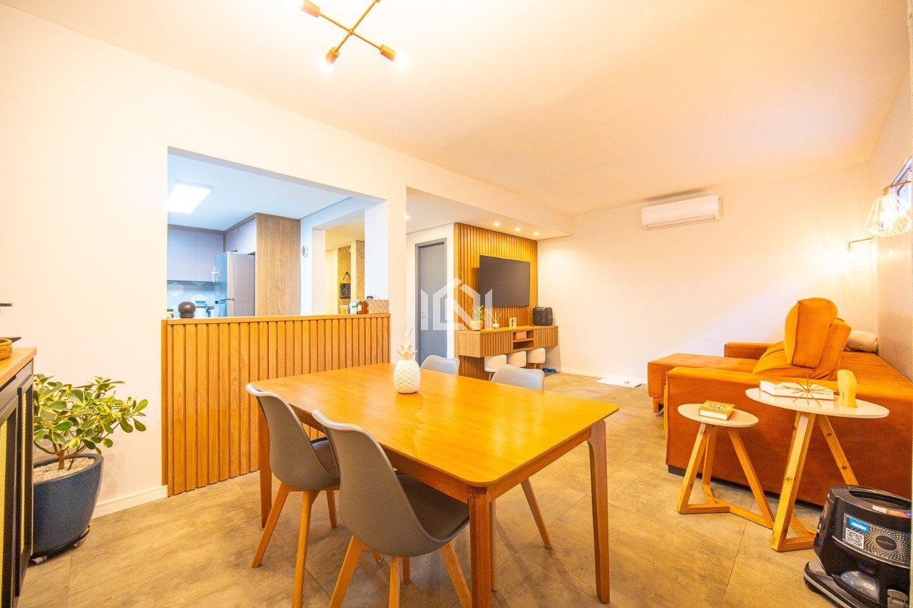 casa a venda no condominio  granja 26 - sala de jantar e tv