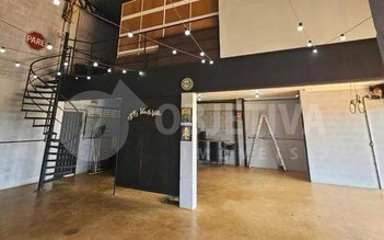 business em Avenida Zulma Costa Abdala, Mansões Aeroporto - Uberlândia - MG