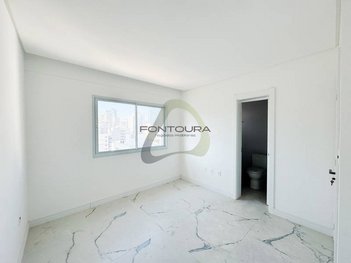 apartment em Rua 242, Meia Praia - Itapema - SC