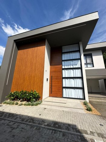 house em Rua Harry Monich, América - Joinville - SC