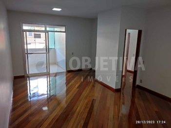 apartment em Avenida César Finotti, Santa Mônica - Uberlândia - MG