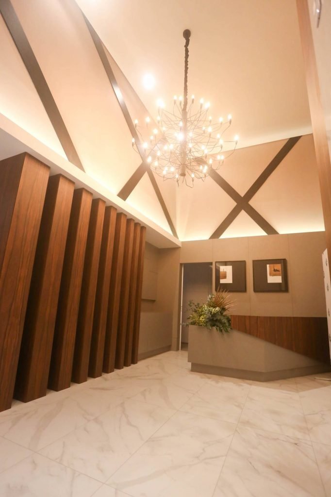 030_hall.jpg