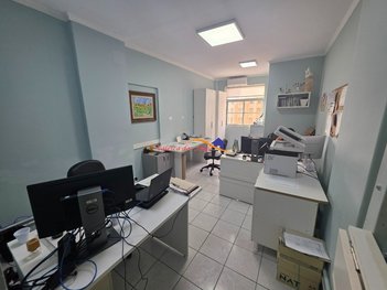 office em Rua Marechal Floriano Peixoto, Centro Histórico - Porto Alegre - RS