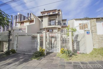 house em Rua Matias José Bins, Três Figueiras - Porto Alegre - RS