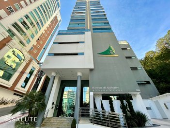 apartment em Rua José Venâncio dos Santos, Pioneiros - Balneário Camboriú - SC