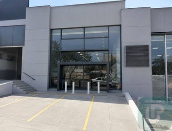 commercial_property em Avenida Doutor Afonso Vergueiro, Vila Augusta - Sorocaba - SP