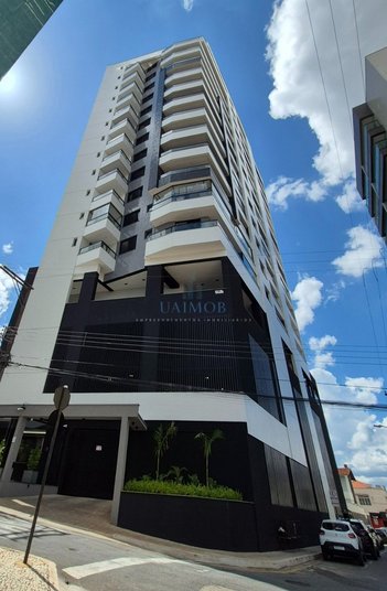 house em Rua Benedito Valadares, Centro - Lavras - MG