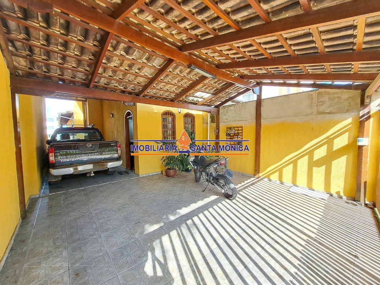 Casa com 4 quartos — Santa Amélia, Belo Horizonte