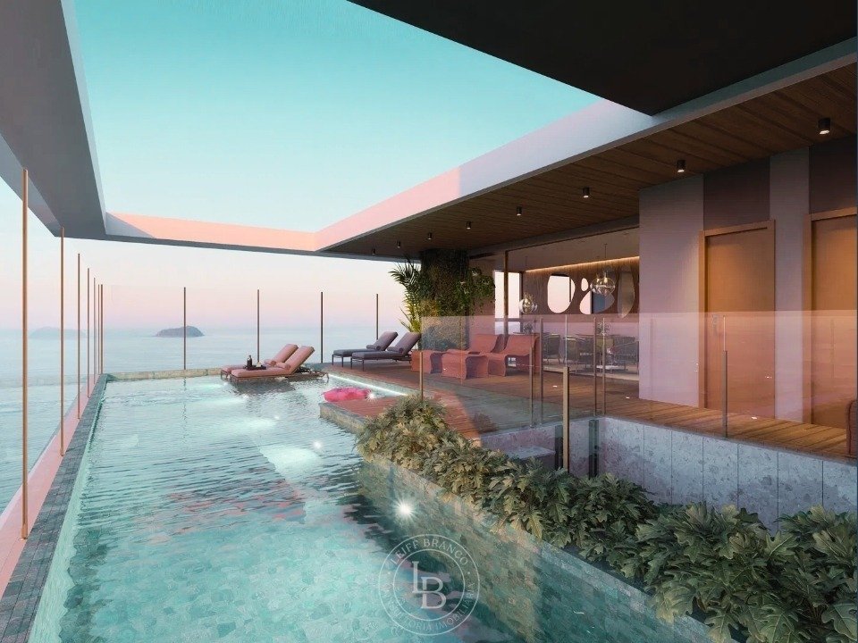 03 Apartamento _ Venda _ Centro _ Balneário Piçarras _ Santa Catarina _ Piscina com Hidromassagem