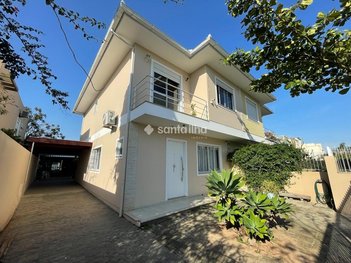 house em Rua do Farol, Campeche - Florianópolis - SC