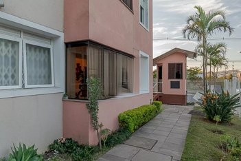 apartment em Rua Professora Ziláh Totta, Jardim Leopoldina - Porto Alegre - RS