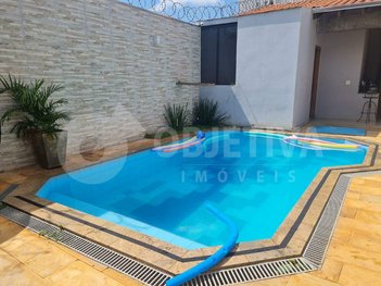 house em Avenida Ortízio Borges, Santa Mônica - Uberlândia - MG