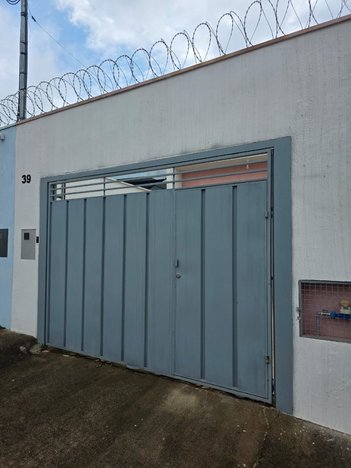 house em Rua Nilo Andrade Xavier, Jardim Mont Serrat - Varginha - MG