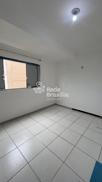 apartment em QE 40 Conjunto R, Guará II - Brasília - DF