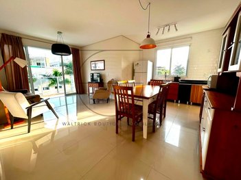 apartment em Rua das Piraúnas, Jurerê Internacional - Florianópolis - SC