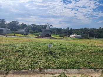 land_lot em Avenida Alfredo Otávio Milano, Residencial do Bosque - Mogi Mirim - SP