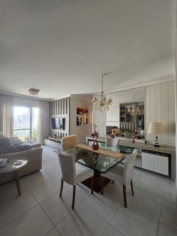 apartment em Avenida Brigadeiro da Silva Paes, Campinas - São José - SC